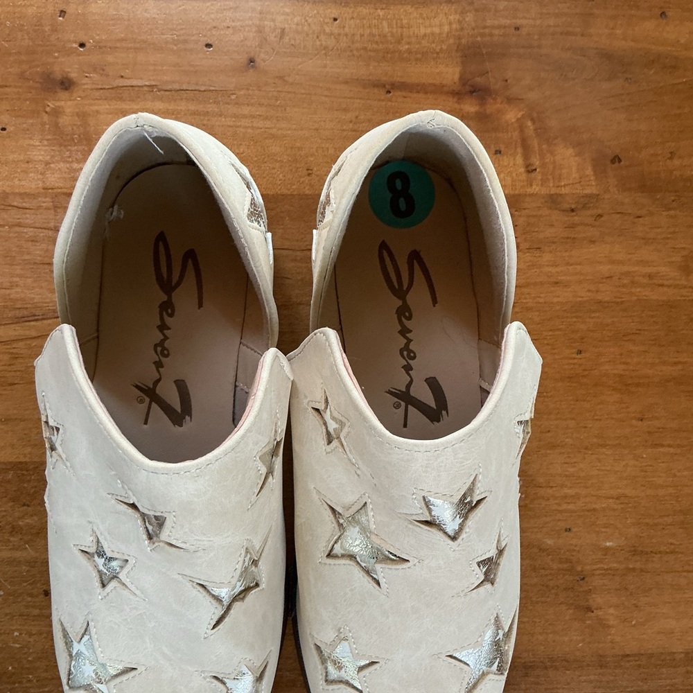 Seven7 Austin boot Cream Flats with Star Pattern - Picture 3 of 8